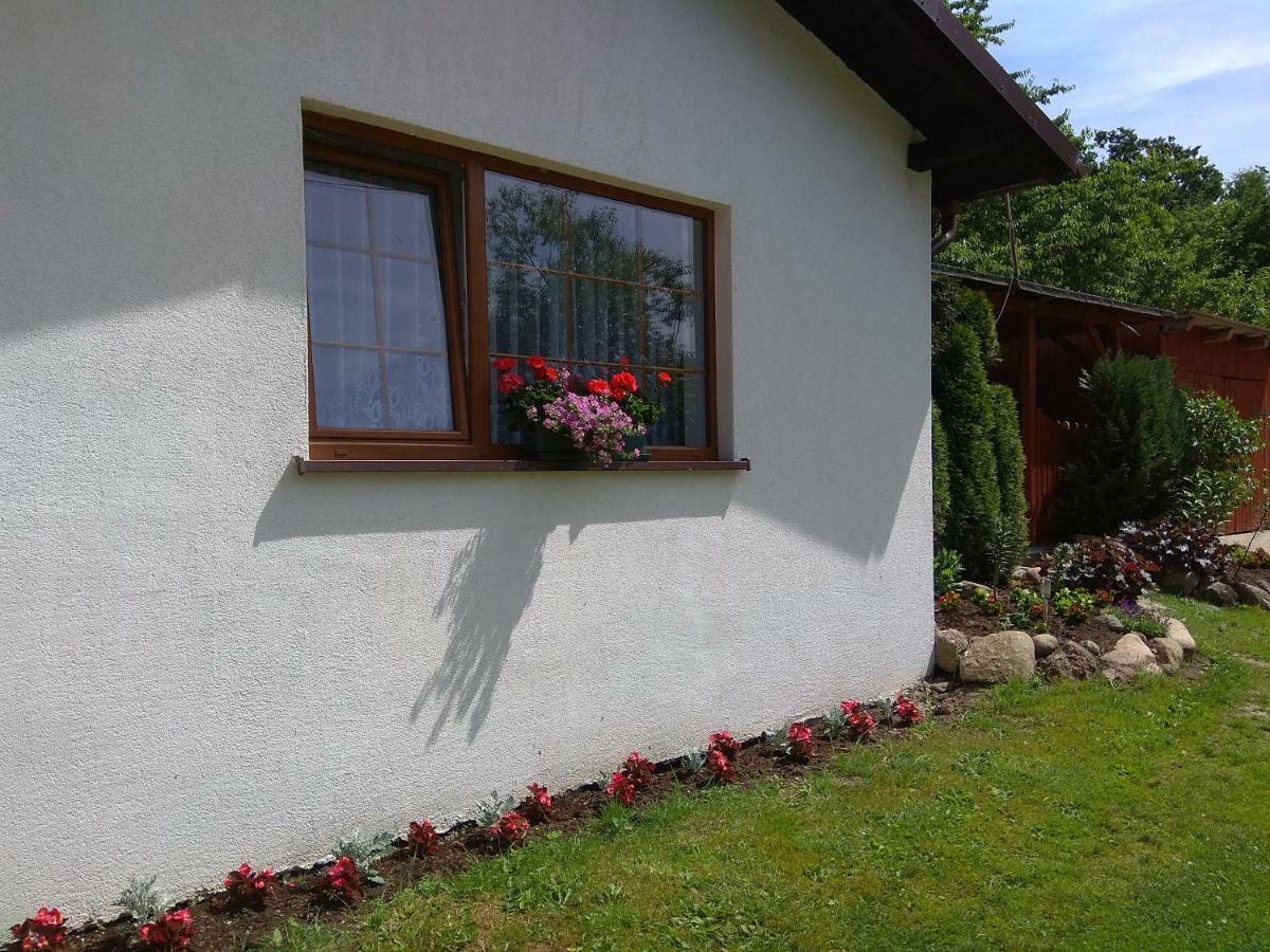 Agroturystyka "Jezioranka" Unichowo Exterior photo